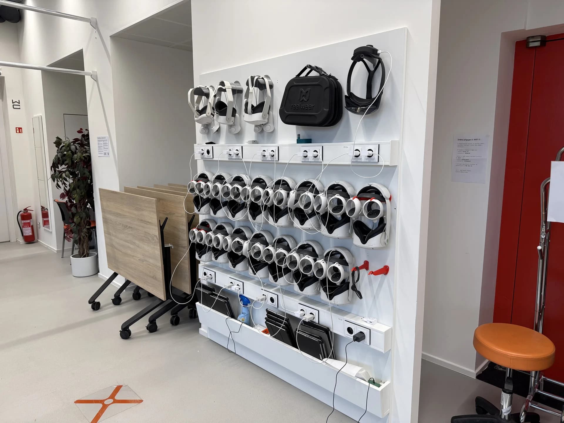 MIX program - VR headsety a další technologie