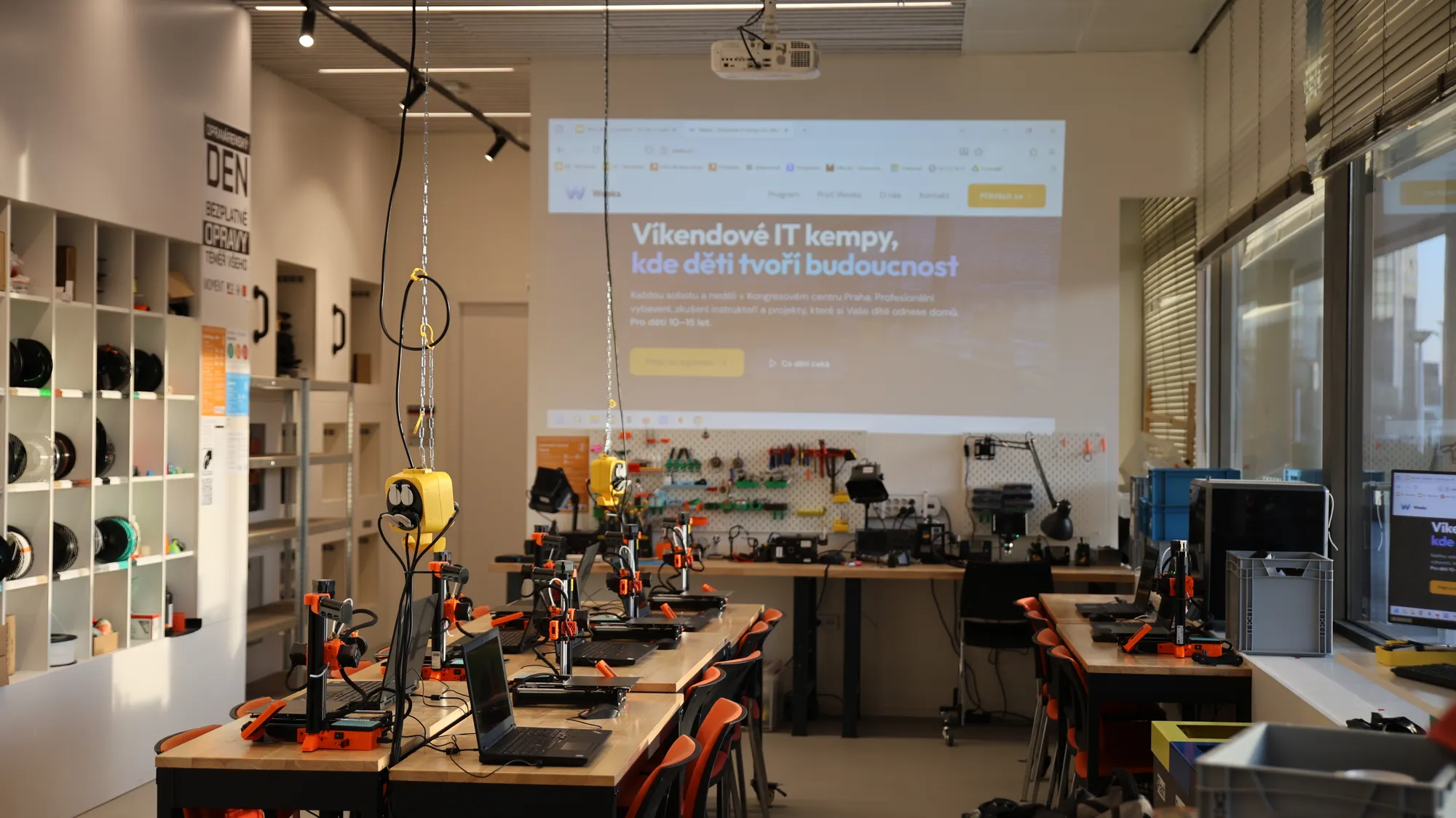 Lab s webem Weeks na projektoru - ukázka z tábora